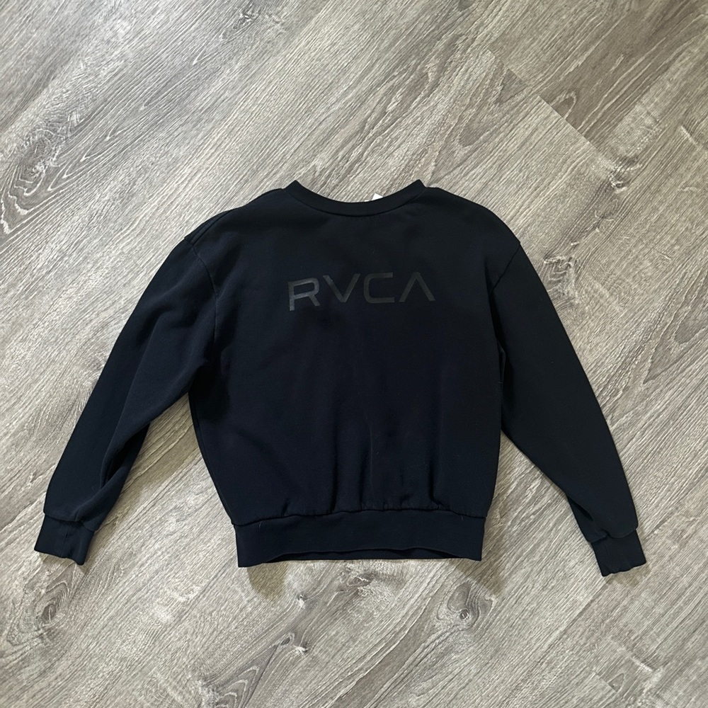 Extremely cute RVCA sweater